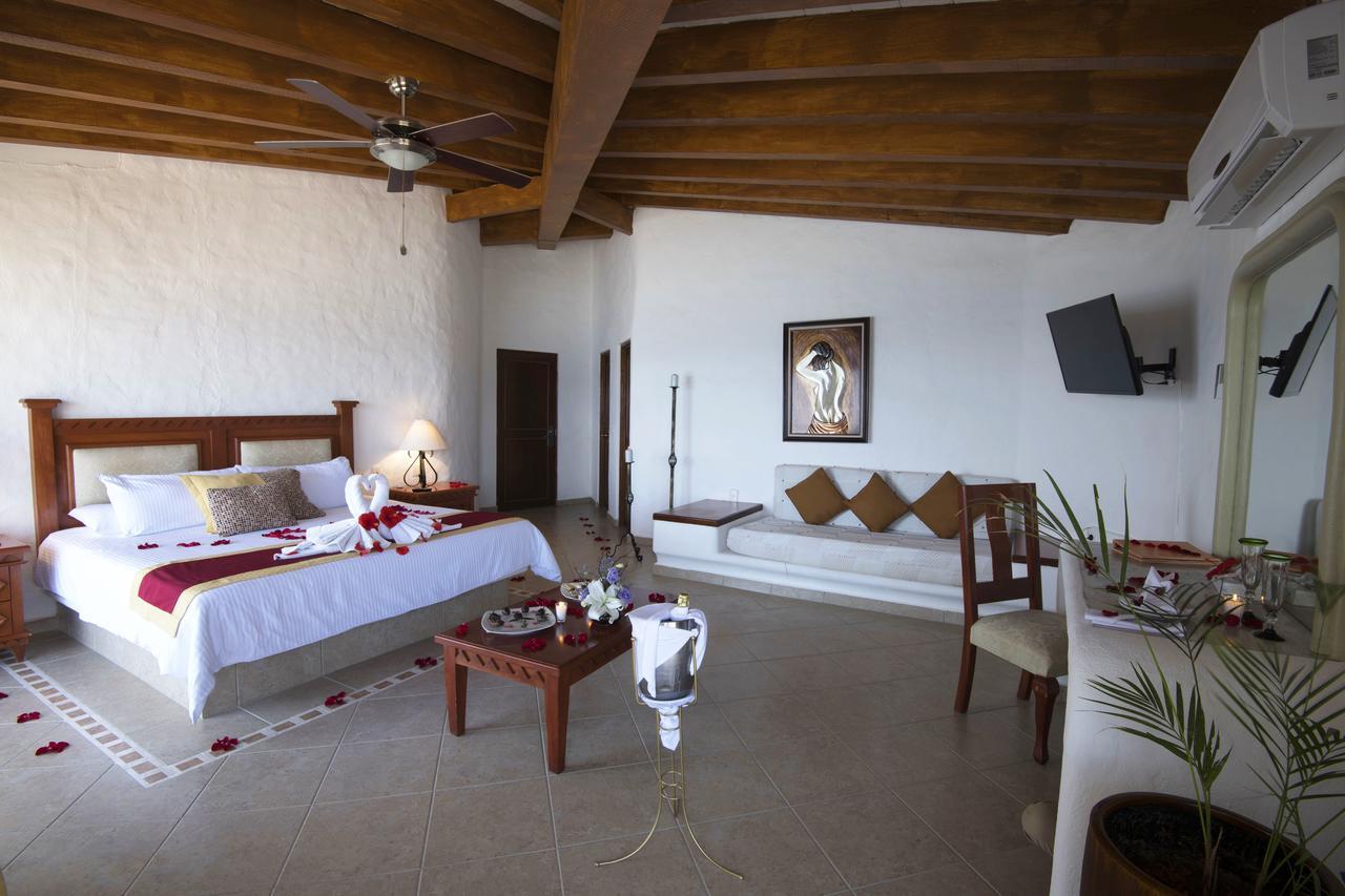 Hotel Punta Serena & Resorts - Solo Parejas (Adults Only) Tenacatita Exterior photo