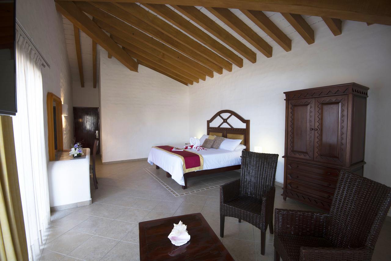 Hotel Punta Serena & Resorts - Solo Parejas (Adults Only) Tenacatita Exterior photo