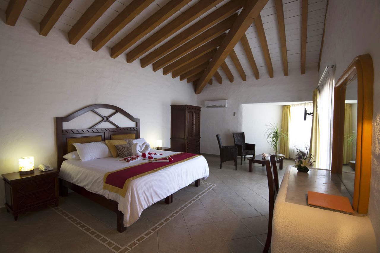 Hotel Punta Serena & Resorts - Solo Parejas (Adults Only) Tenacatita Exterior photo